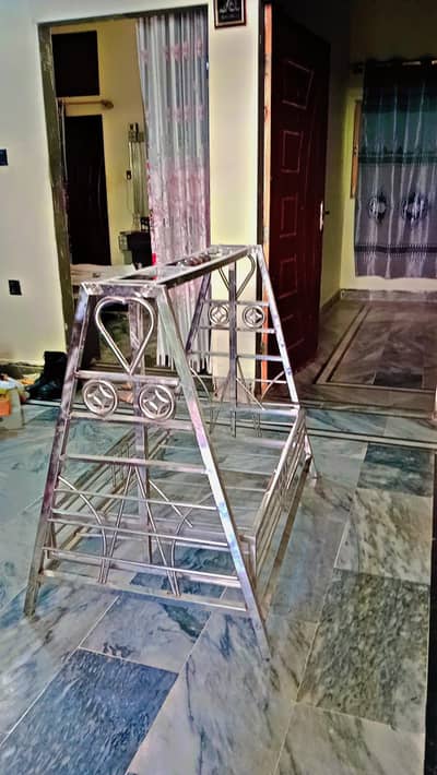 steel ka jhola