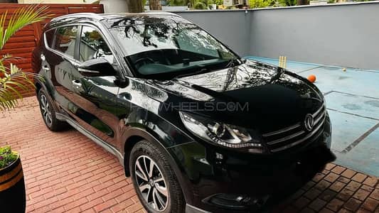DFSK Glory 580 CBU (imported) Black