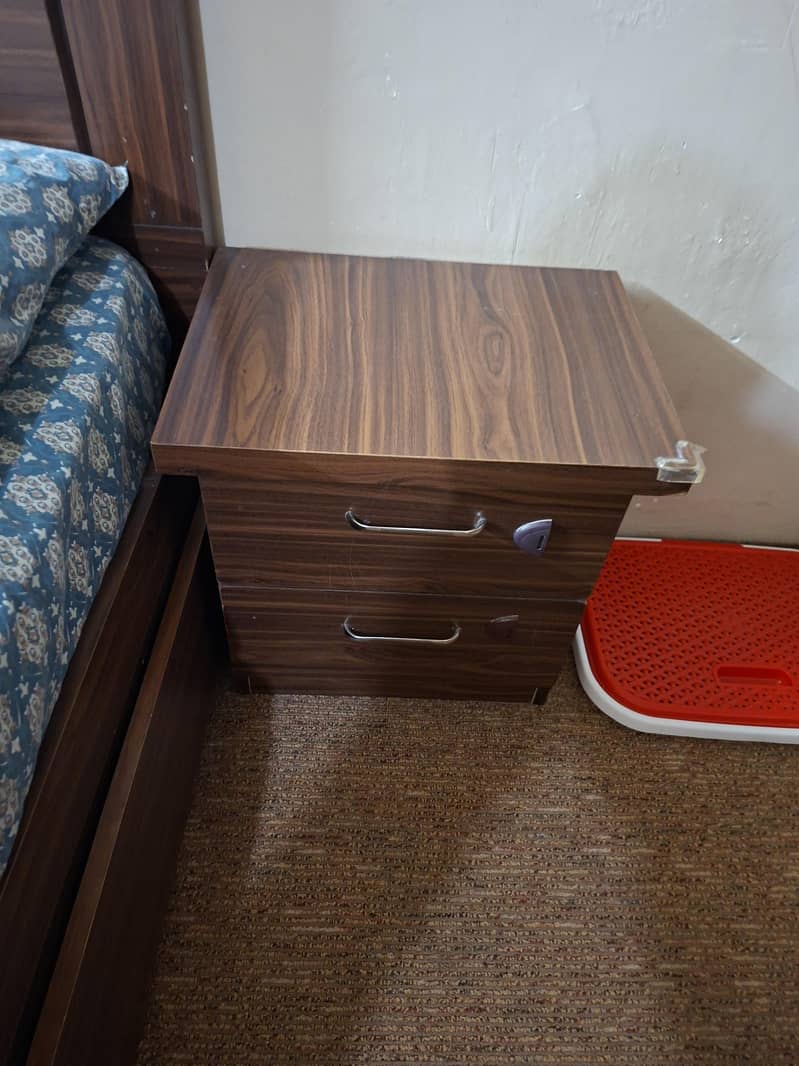 2 bed side table  1 side board 2