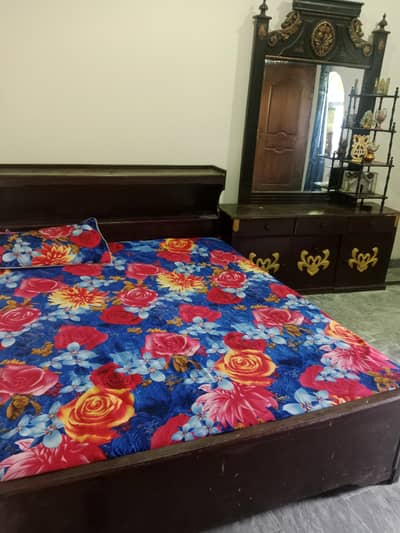 Lakri Ka Mazboot Bed Dressing or sofa set