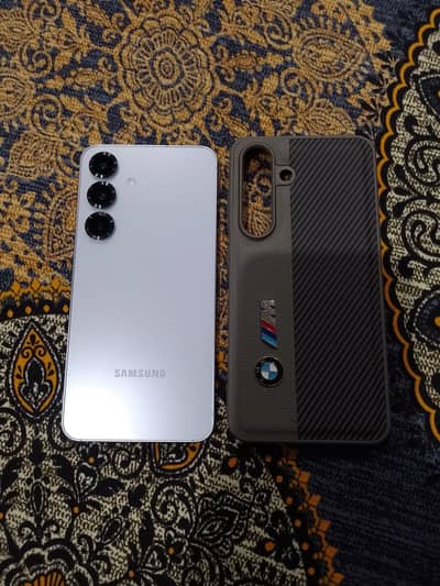 Samsung galaxy S25 ( EXCHANGE POSIBLE )