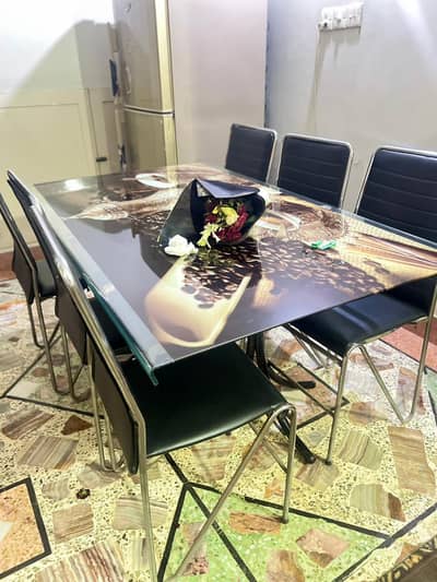 modern 6 seaters dining table set with glass top excellent condition