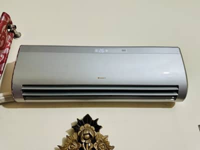Gree AC 1.0ton Chill Cooling Like Brand New