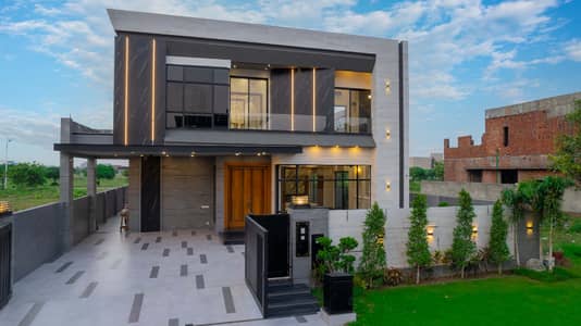 Near Tim Horons & KFC 1 Kanal Modern Design House