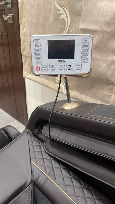 Zero Massager chair