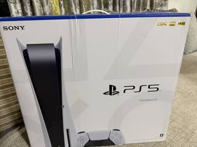 PS5 CFI-1200A disk edition 825GB with Box looks like brand new