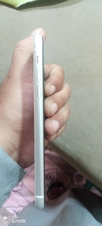 in phone 11 nonPta 64 gb
