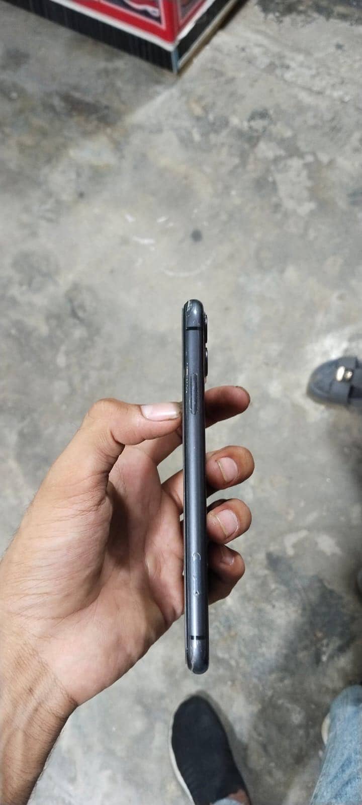 iPhone 11 4
