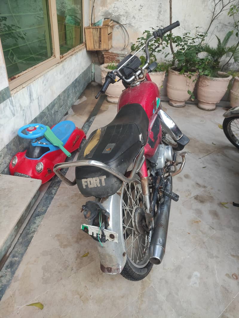 dhoom cd70 3