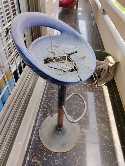 Revolving Chair (Broken/Scrap)