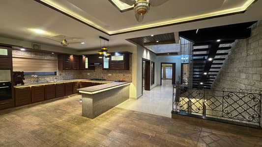 Brand New Luxury 6 Bedroom House