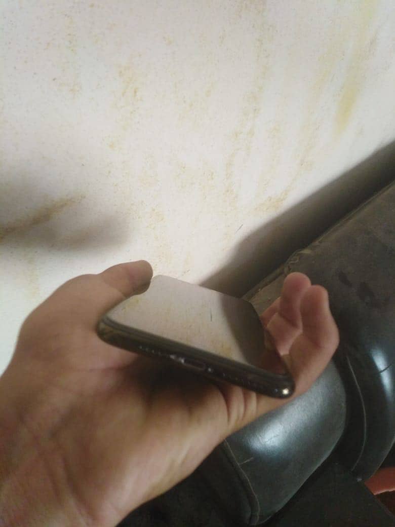 iPhone XS Max 5