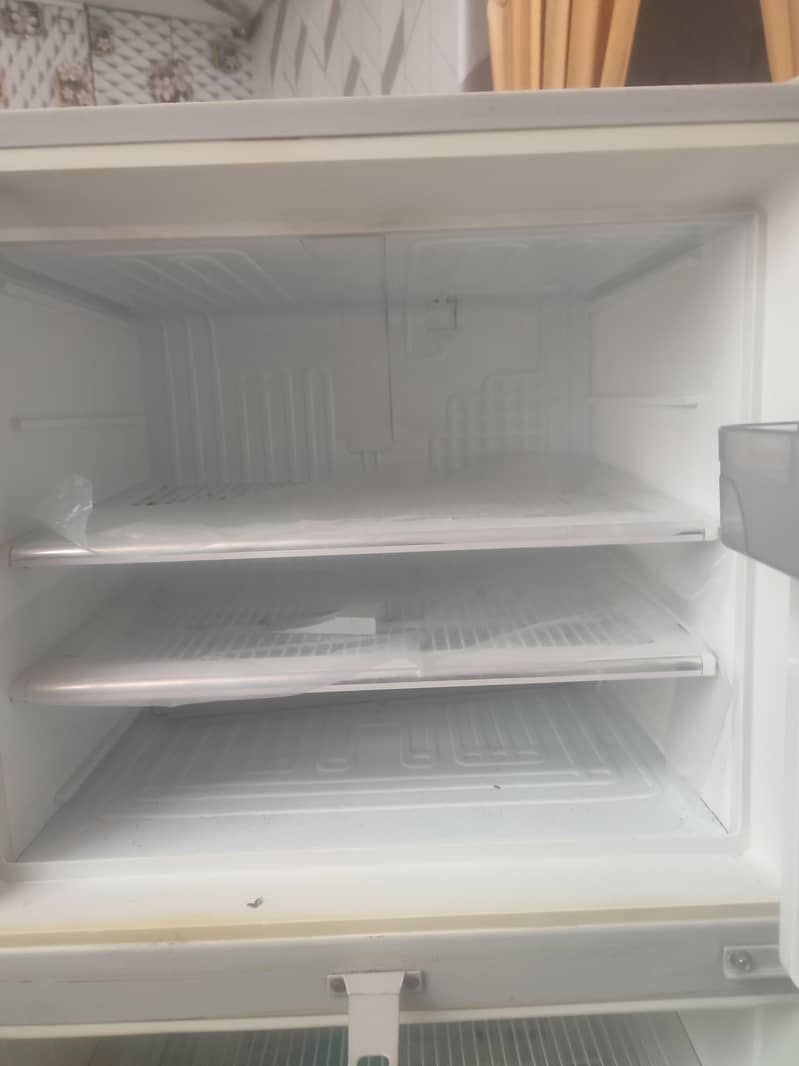 dawlance fridge 1