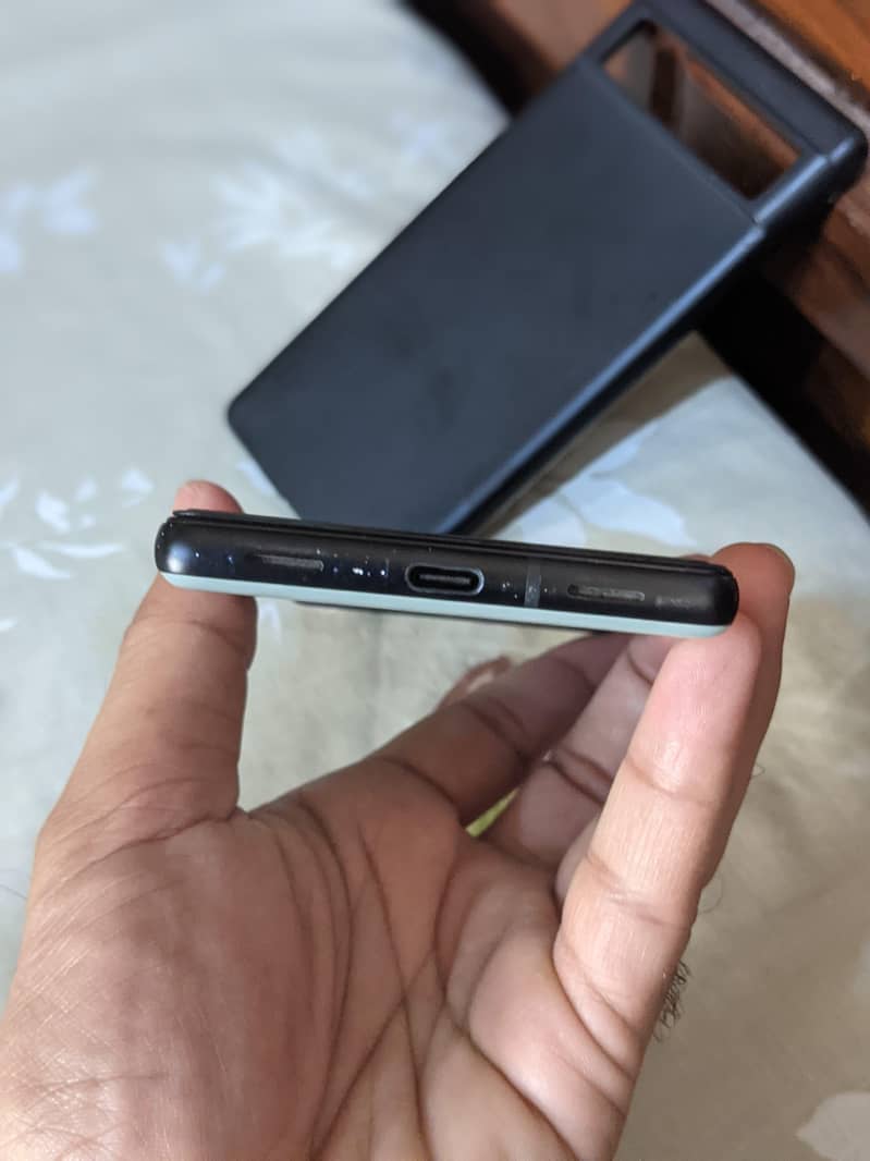 Google Pixel 6a 4