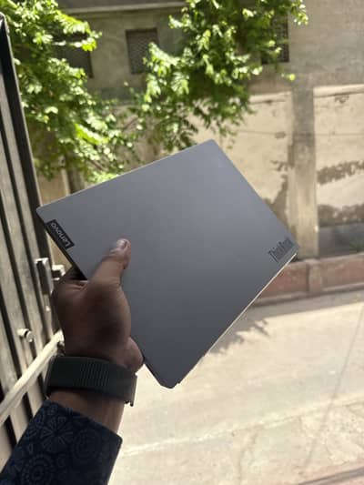 Lenovo thinkbook 13s(i5/10th)8gb-256ssd dual fan with slim mtalic body