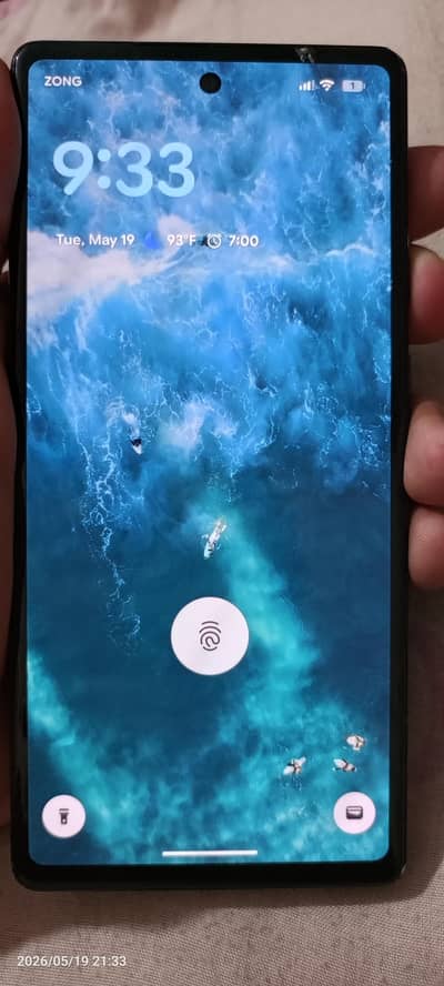 pixel 6a minor glass crack (urgent sale)