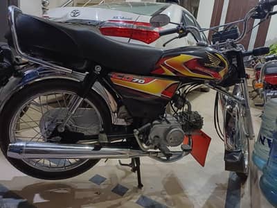 Honda CD 70 lush condition new bike