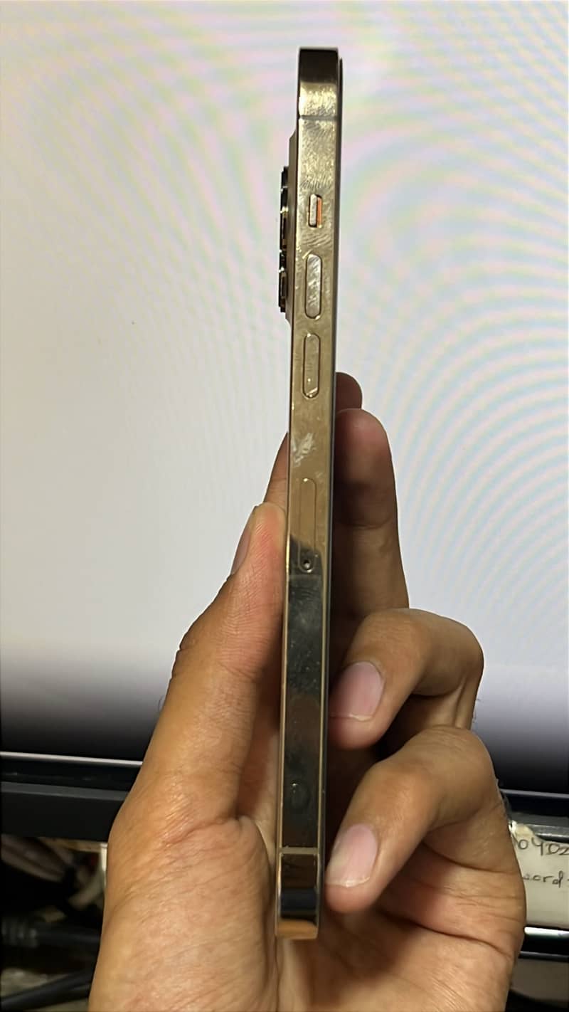 iPhone 12 pro max 3