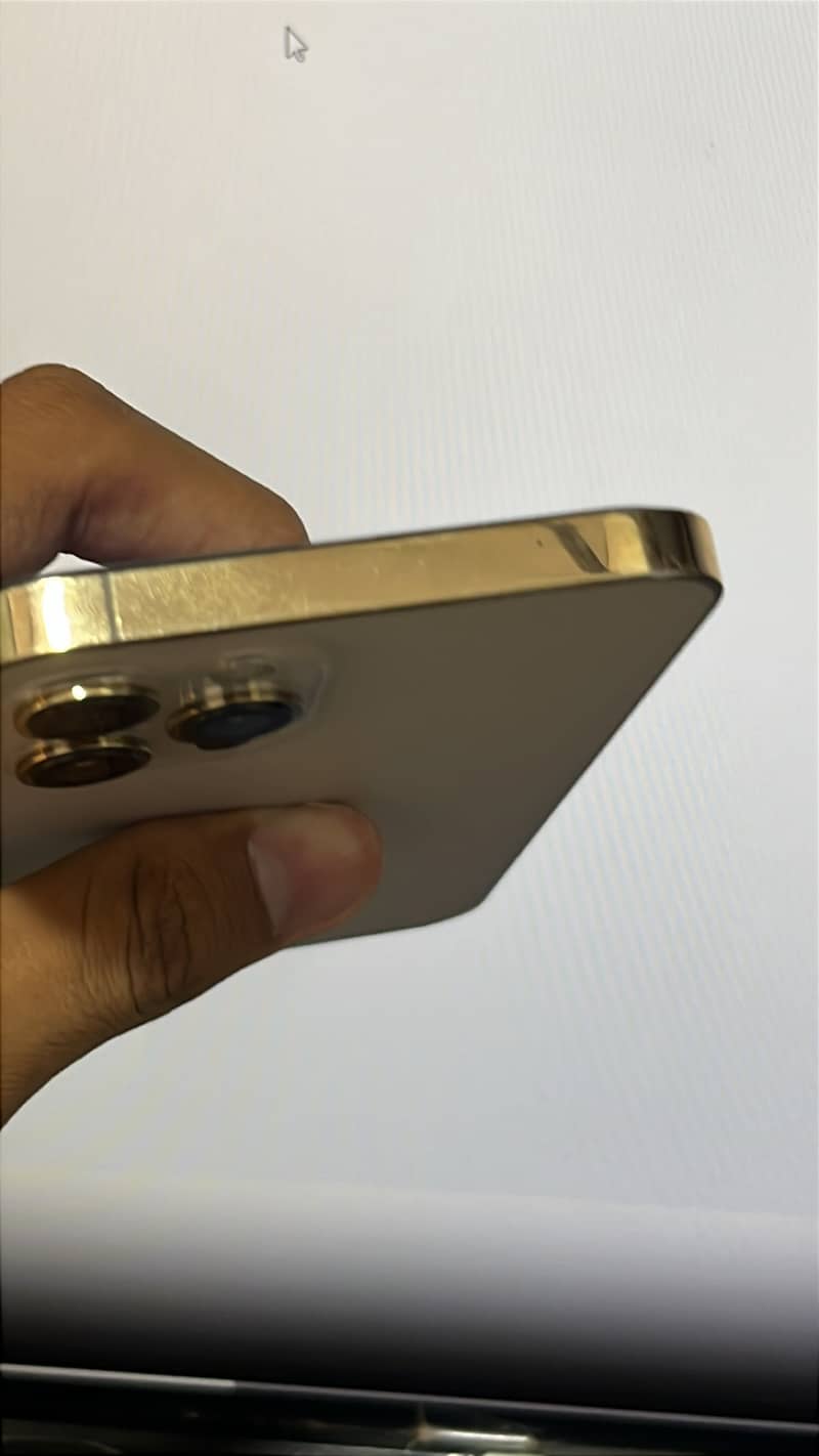 iPhone 12 pro max 5