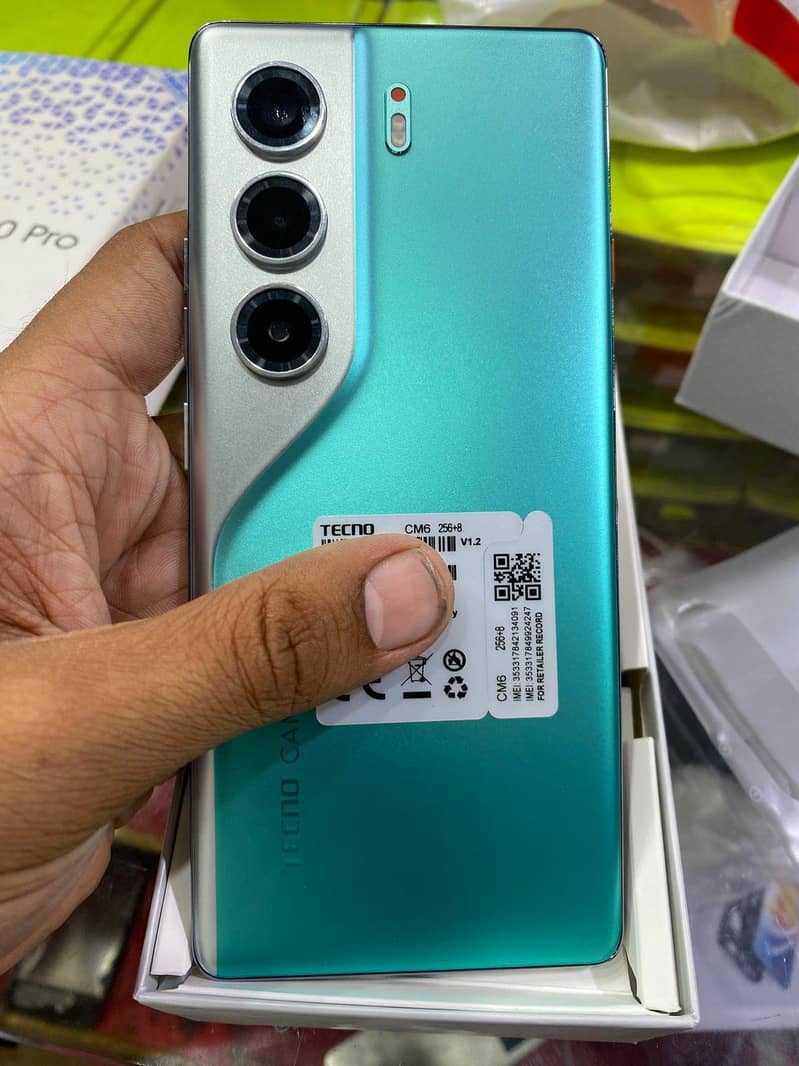 Tecno CAMON 40 Pro 1