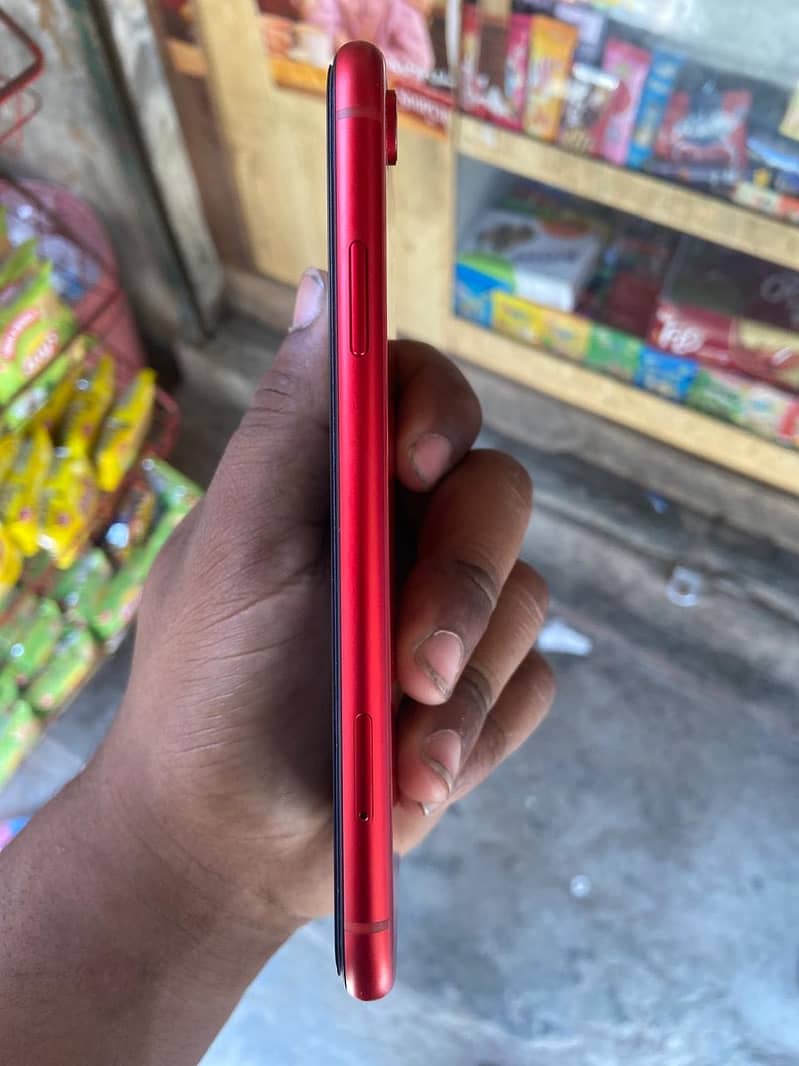iPhone XR 3