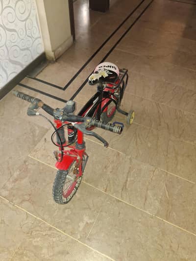 Cycle for sale 3-5 yesrs kid