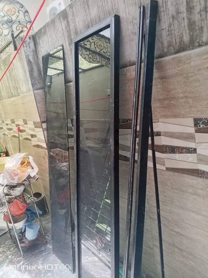 Two windows with Guard 1