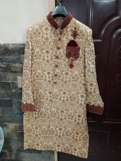 wear oneced