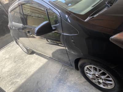 Toyota vitz 2012 / 2015