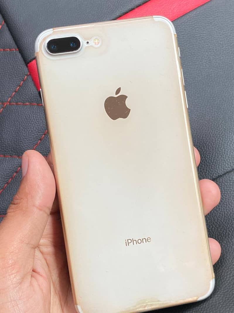 Apple iPhone 8 Plus 1