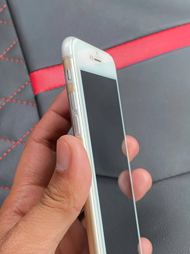 Apple iPhone 8 Plus 5
