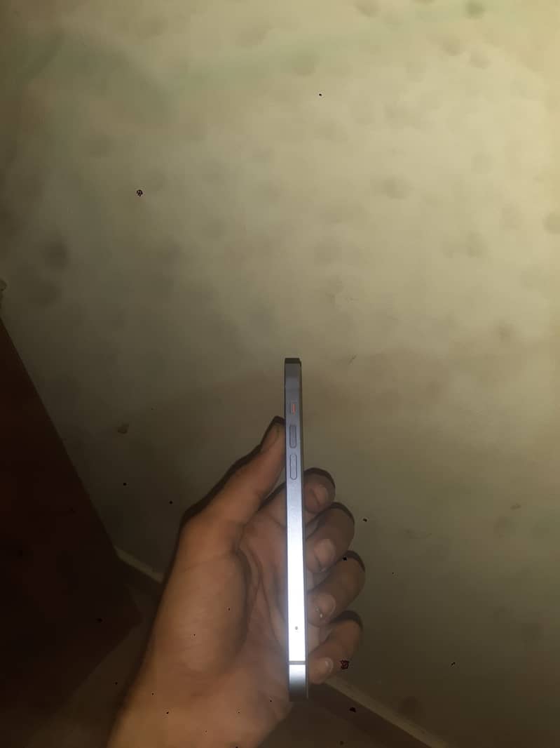 iPhone 12 5