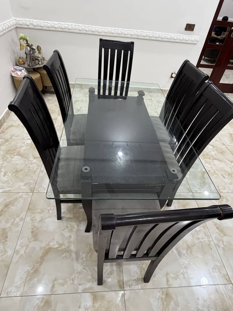 Dinning table set 0