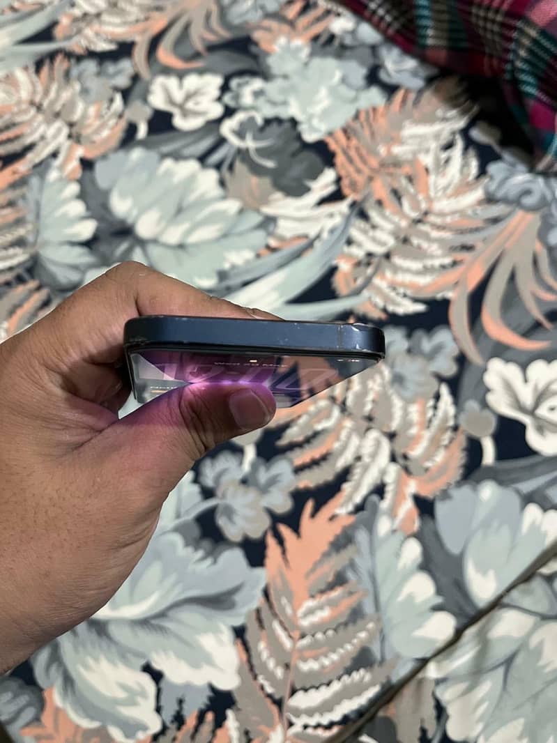 IPhone 12 3