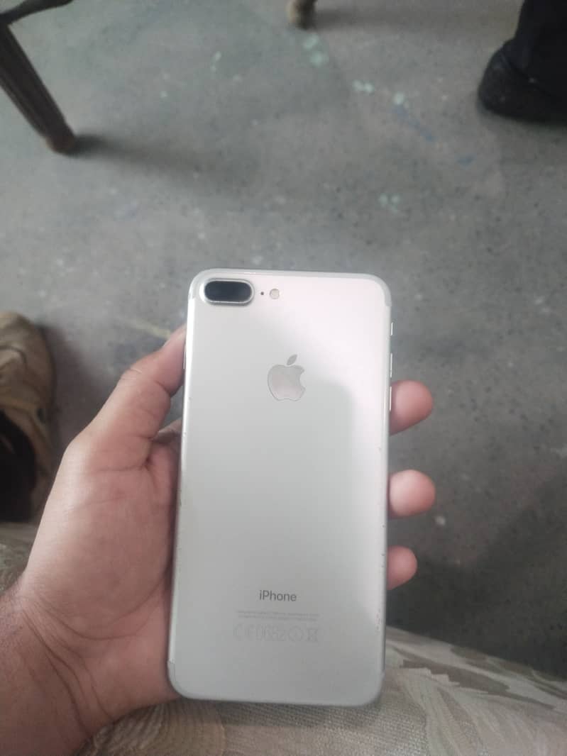 Apple iPhone 7 Plus 0