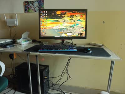 Gaming Pc (144 hz monitor)