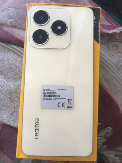 Realme c61 total pack phone 10/10 condition