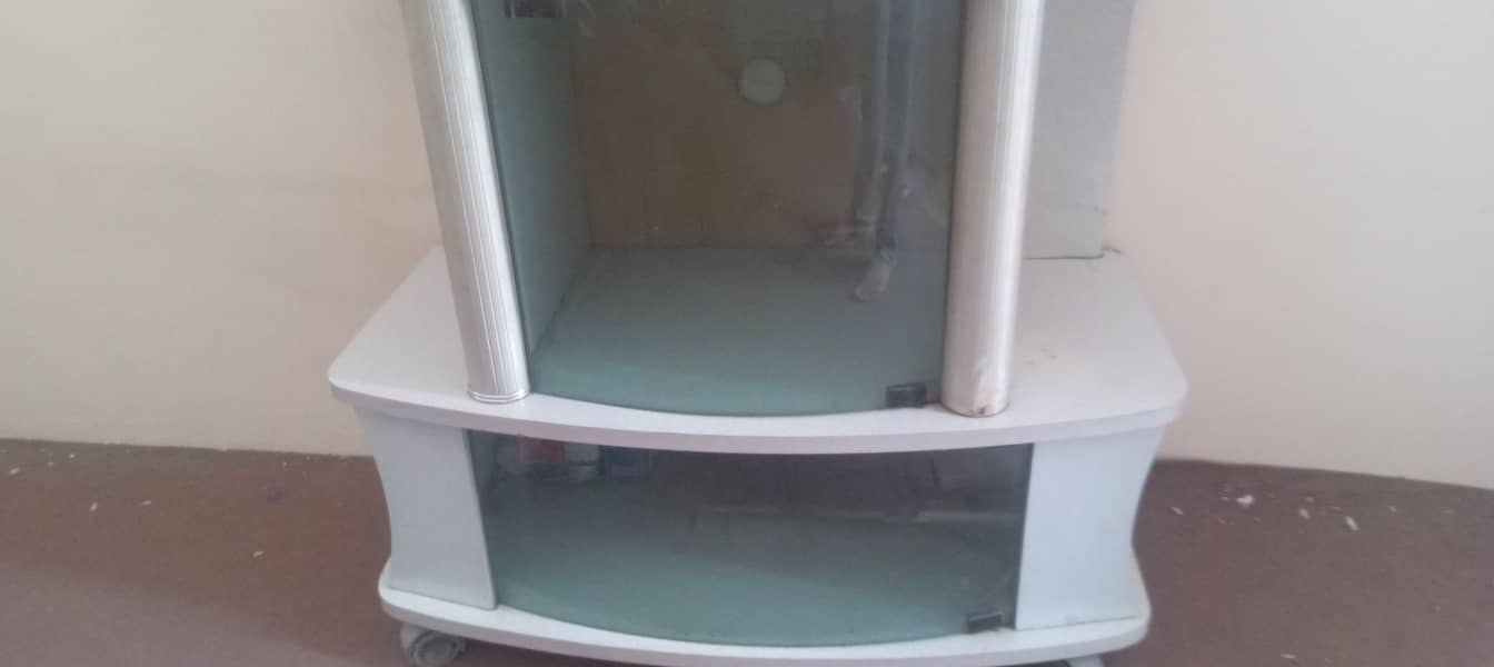 Tv trolley 4