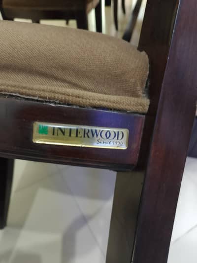 1 table 6 chairs