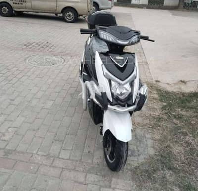 electric scooter/evee/electric bike/Scooty/flipper