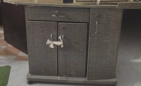 Urgent Sale – Iron Storage Stand