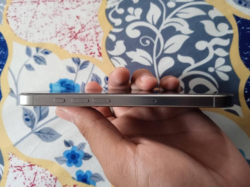 Iphone 16pro jv 3