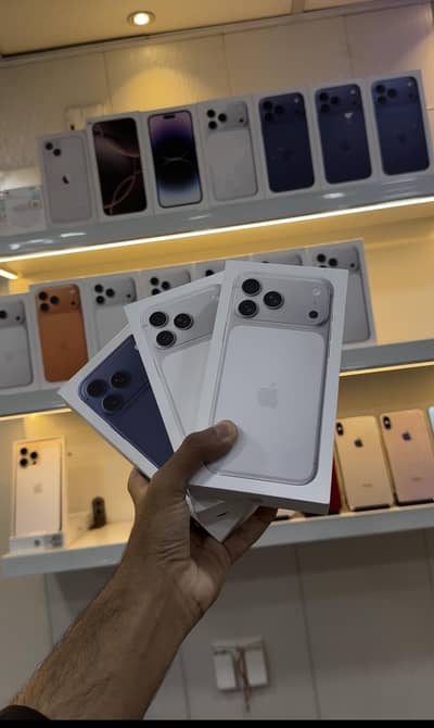 Deals in all models of iphones non pta , jv , pta approved phones