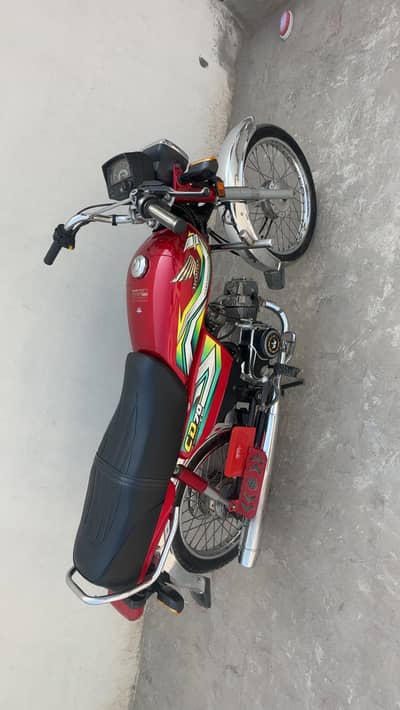 Honda 70 cc bike total orgnal bike ha 03033444274