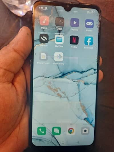 oppo Reno 3 PTA approved one sim work 8/128. display damage hai
