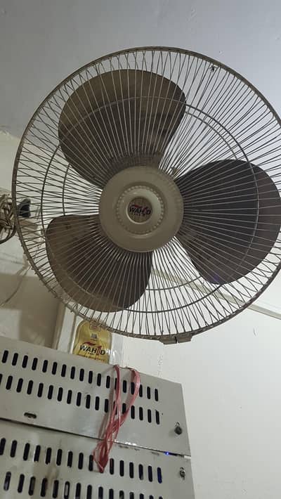 bracket fan