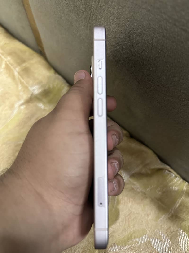 iPhone 13 1
