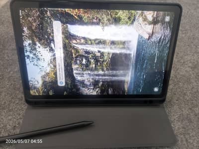Samsung Galaxy tab S6 lite 10/10 condition with pin best