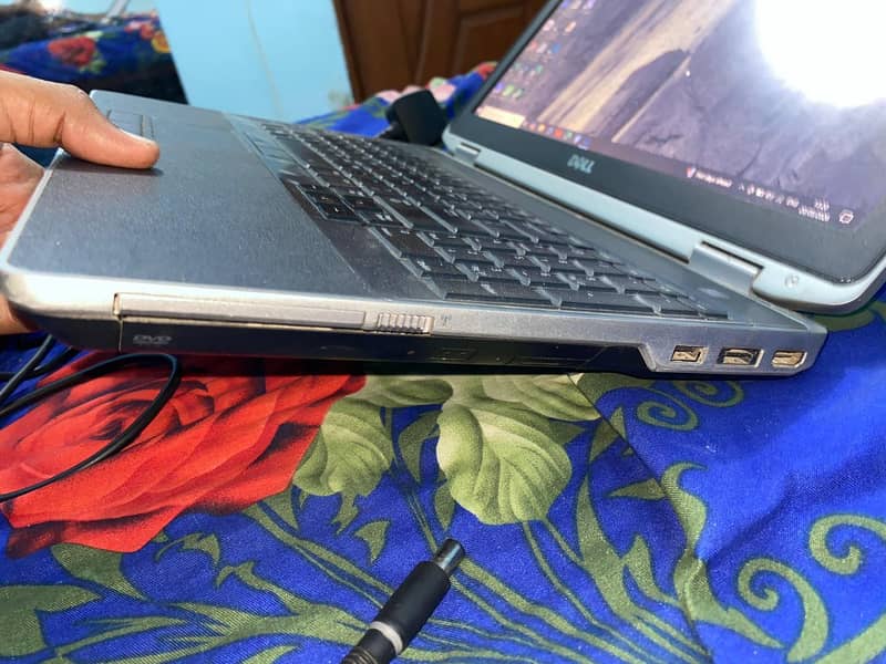Dell Lattitude E6530 2