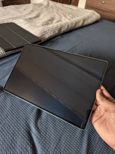 Samsung Galaxy Tab S8 Ultra (12GB RAM / 256GB) - Original Case & Box